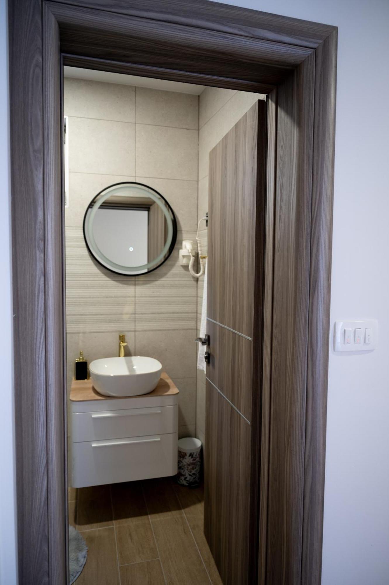 Nil Apartment *