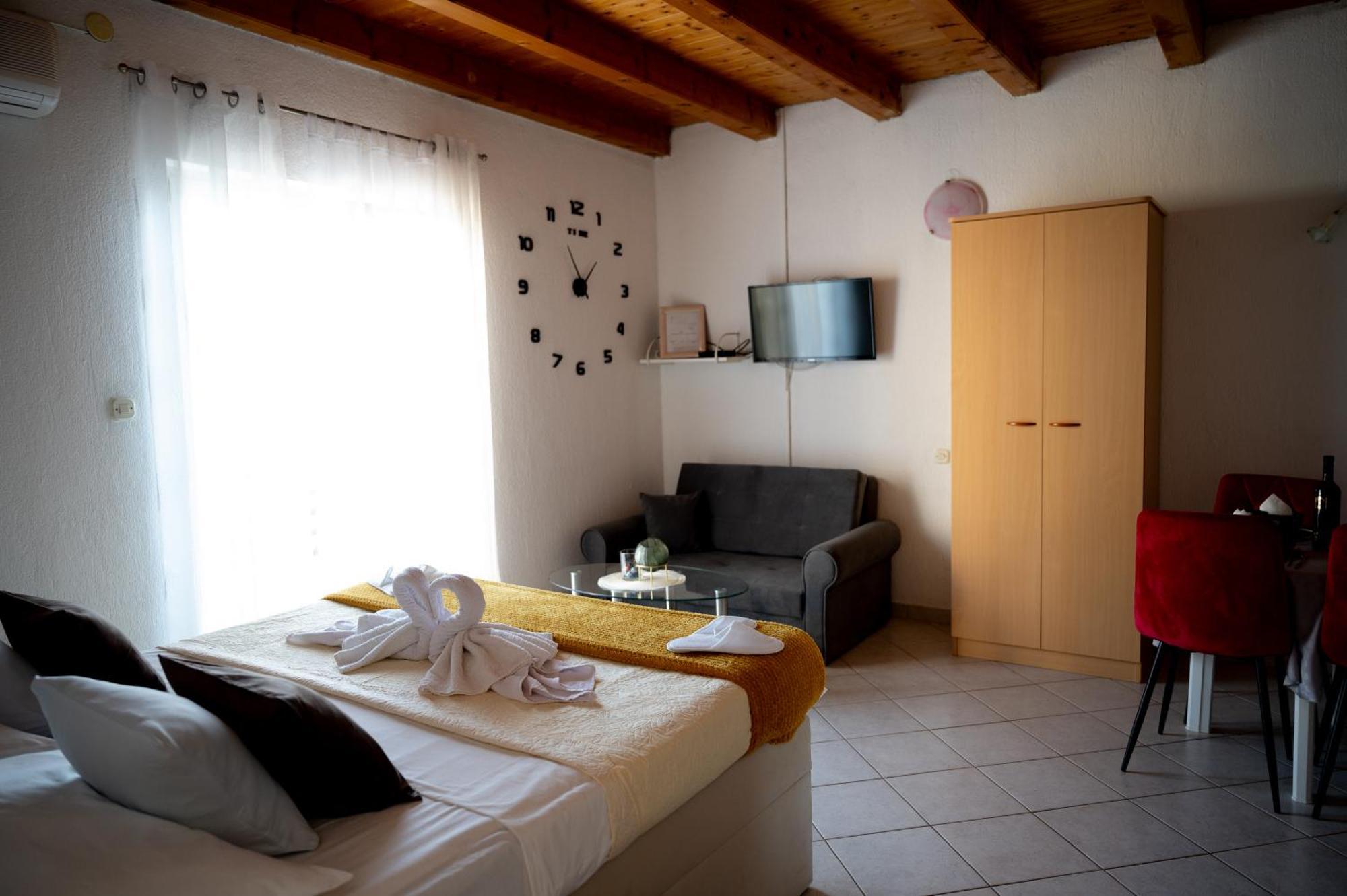 Nil Apartment